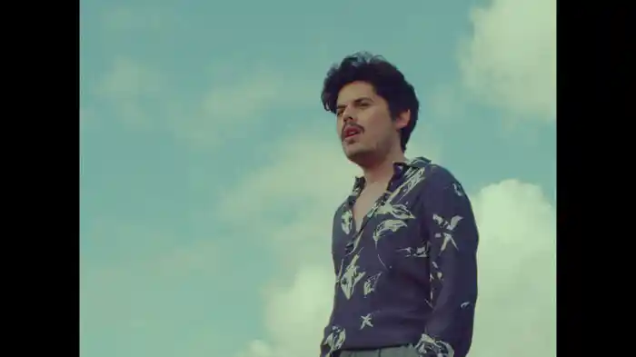 Boş Çekmeceler (Lyric Video)