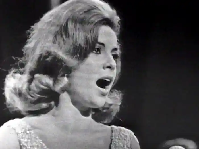 Perfidia / Frenesi / Bésame Mucho (Medley/Live On The Ed Sullivan Show, April 28, 1963)