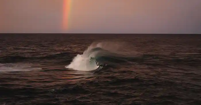 Deep Ocean Swells (Visualiser)