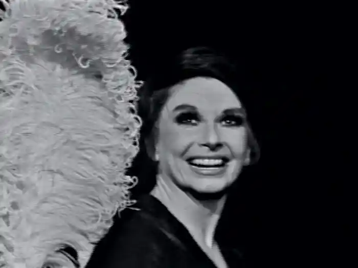 Mon Truc En Plumes (Live On The Ed Sullivan Show, January 10, 1965)