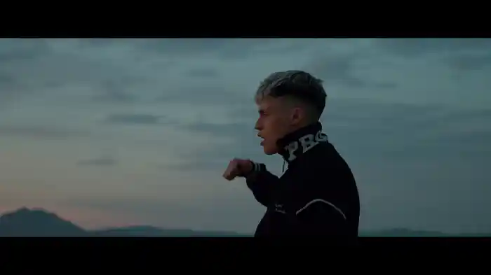 Colores Tristes (Lyric Video)