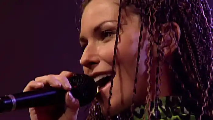 That Don't Impress Me Much (Live In Dallas / 1998)