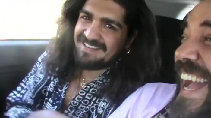 Ni Príncipe Ni Rey (Rumba / Lyric Video)