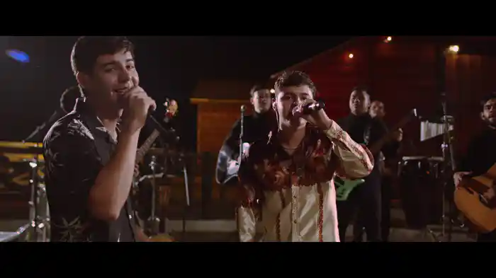 Las Calles Enlodadas (En Vivo)