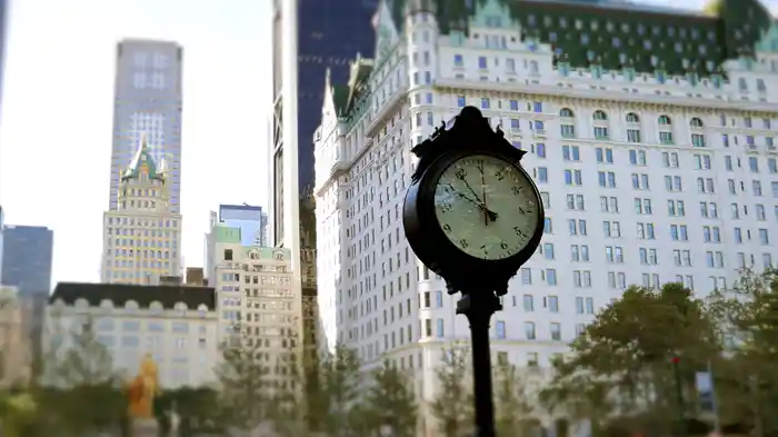 Clocks (Visualizer)