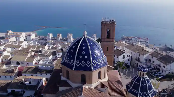 A Town with an Ocean View (from ‘Kiki’s Delivery Service’ - Visualizer)
