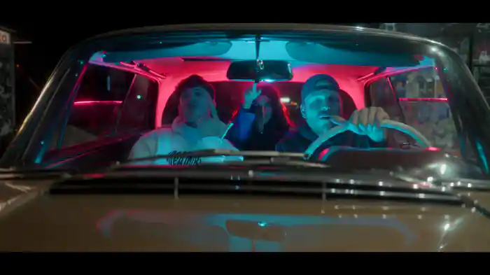 LiEBE AUF DER RÜCKBANK