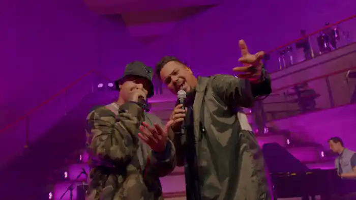 Pro País Chamado Amor