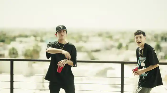 En El Peligro (Por Sierra Y Ciudad)