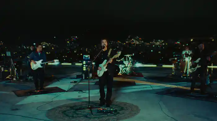 Más (En VIVO desde Medellín)