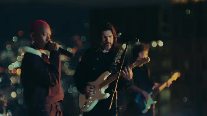 Canción Desaparecida (En VIVO desde Medellín)