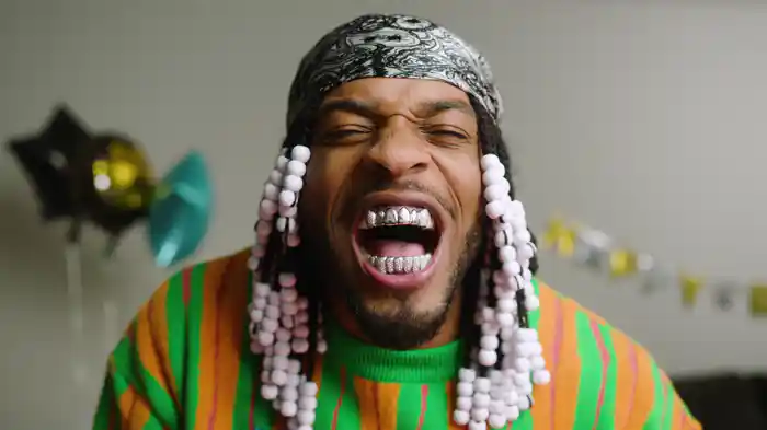 SILVER TOOTH. (Performance Video / Birthday Version)