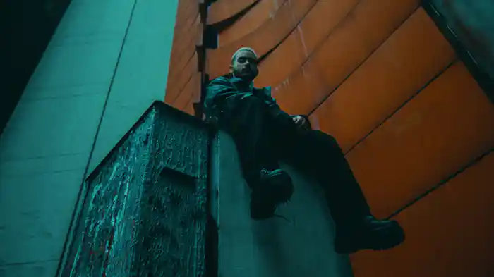 En Otra Vida (Visualizer)