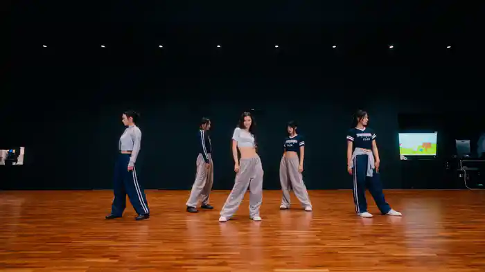 New Jeans (Dance Practice)