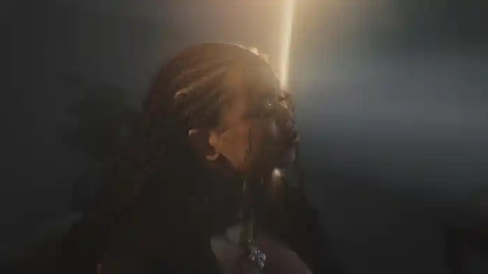 Lightning (Behind The Scenes)