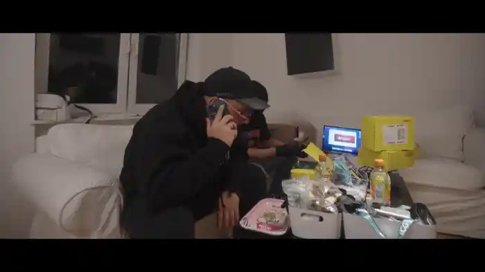 TRACKINGS (100 POUNDS)