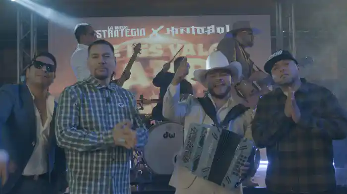 Que Les Valga Madre (En Vivo)