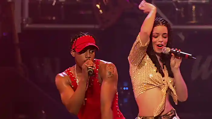 Reach (S Club Party Live / 2001)