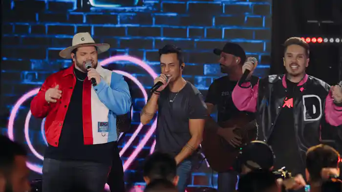 Vai Trouxa (Ao Vivo Em São Paulo / 2023)