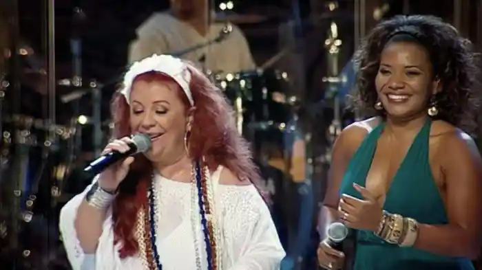 Dindinha Lua (Ao Vivo No Teatro Castro Alves, Salvador, Brasil / 2006)