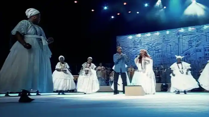 O Galo Cantou (Ao Vivo No Teatro Castro Alves, Salvador, Brasil / 2006)