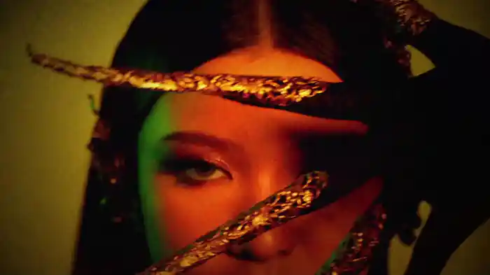 Ngeluwihi (Lyric Video Indonesia Translation)