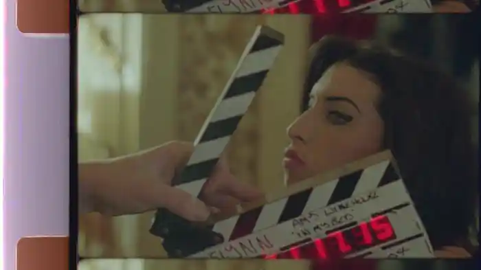 In My Bed (Brazilian Portuguese Lyric Video)