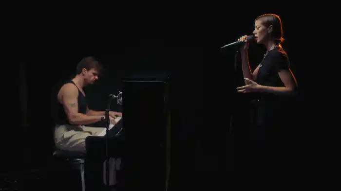 Hold Me (Live From London/2023)