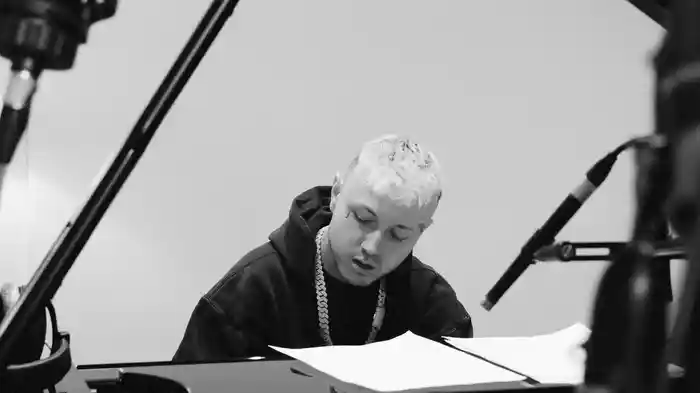 100 MESSAGGI (Lyric Video)