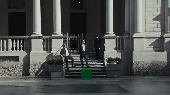 Mezzo Mezzo (Lyric Video)