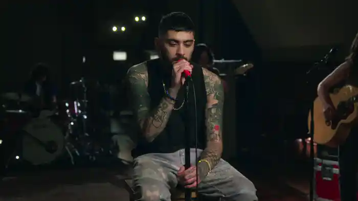 Concrete Kisses (Live Performance)