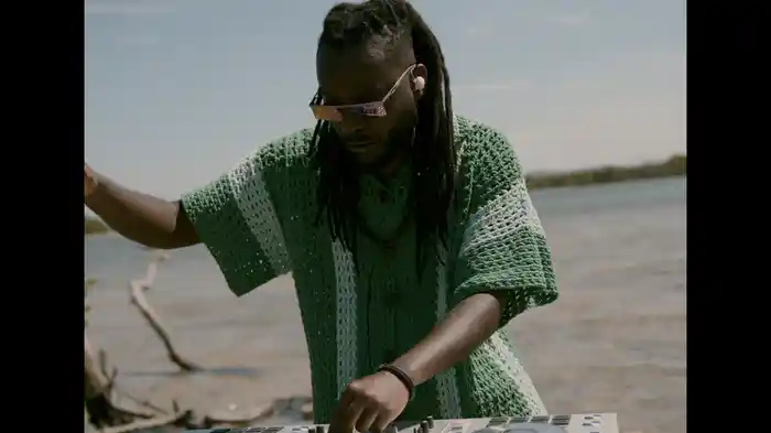 Papapa (Lyric Video / Remix)