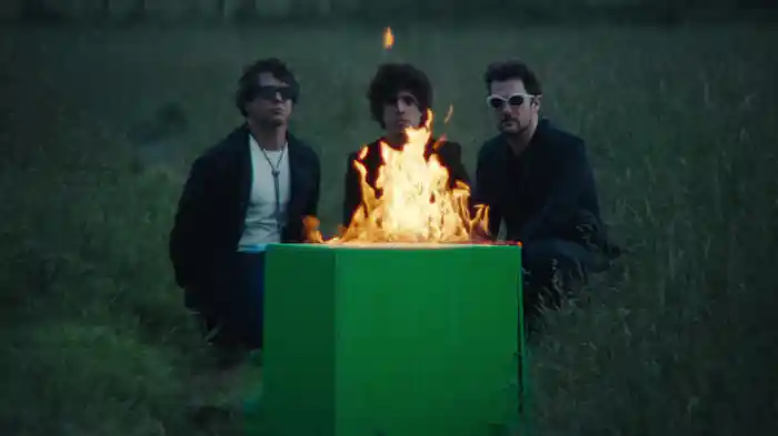 Calma Cara (Lyric Video)