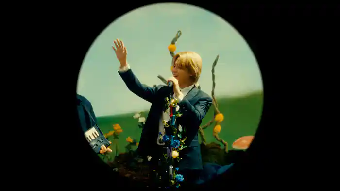 Smeraldo Garden Marching Band (feat. Loco)