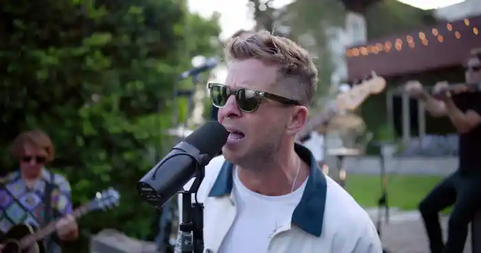 I Don't Wanna Wait (Live Performance Video)