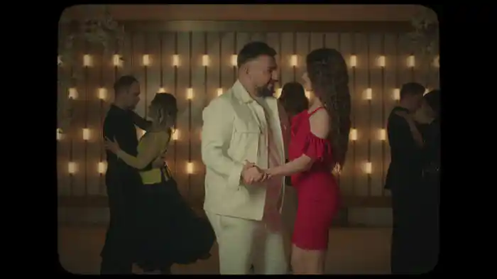 Vin roșu sau vin la tine