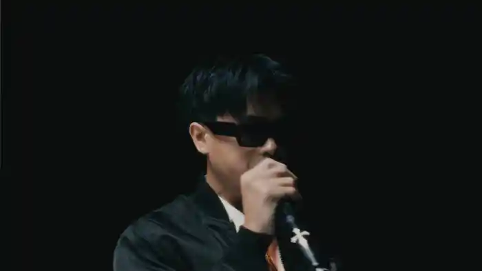 ทน (Here’s to the Dreamers Exclusive Life Session)