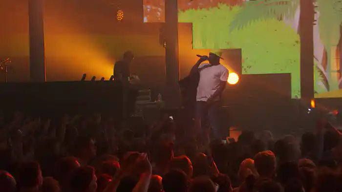 Holiday (Live At The iTunes Festival / 2013)