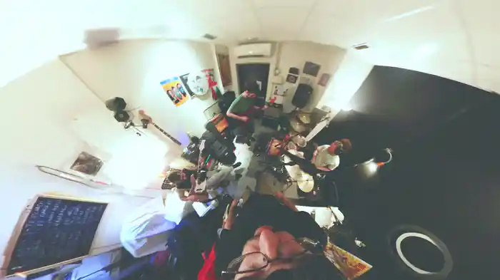 MI NI NO VE LA (Lyric Video)