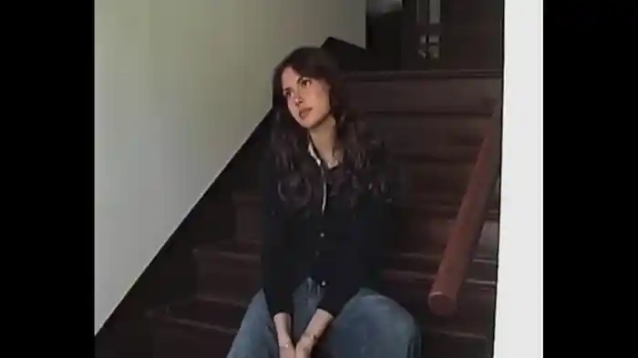 under it (Visualizer)