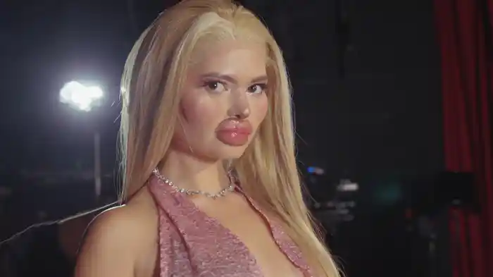 SUPERFICIAL (Behind The Scenes)