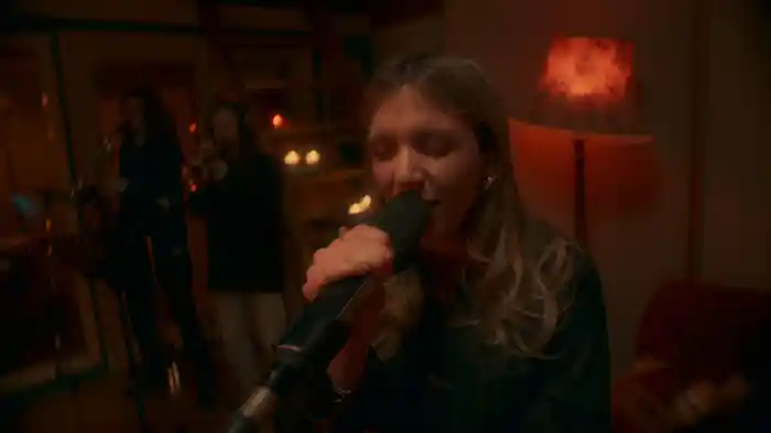 Squeeze (Live From Middle Farm Studios / 2023)