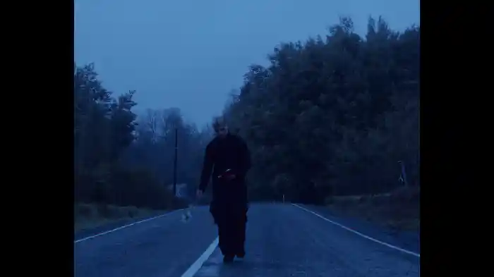 ESTOY CON OTRA (Visualizer)