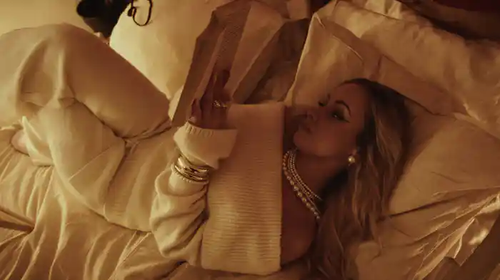 Dilemma (Lyric Video)