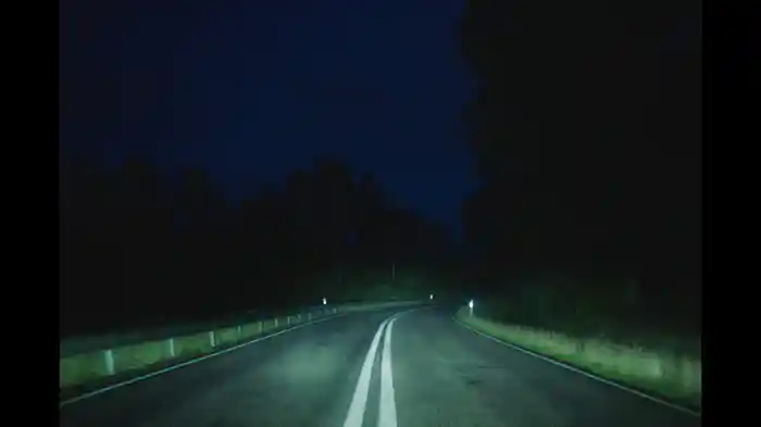 Enkelhet (Lyric Video)