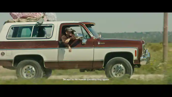 vestíos de negro (interludi / Lyric Video)