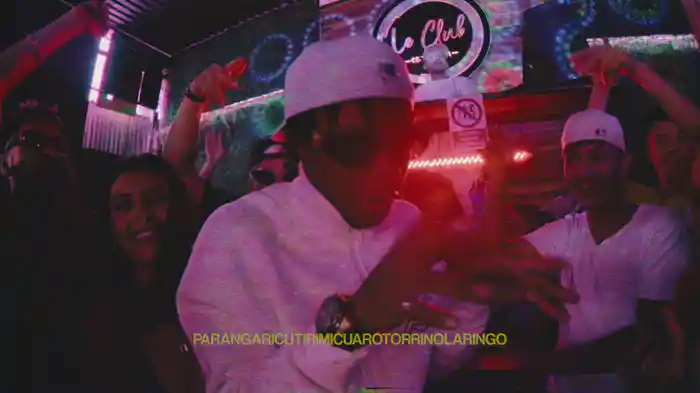 ParangaricutirimícuaroOtorrinolaringó (Lyric Video)