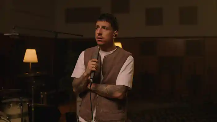 Medo (Studio Version)