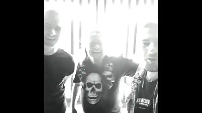 Se aude până la tine?