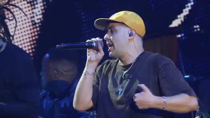 Nas Nuvens / Sem Radar (Ao Vivo Em São Paulo / 2024)